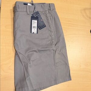 Vineyard and Vines Breaker Shorts Size 36 9” NWT